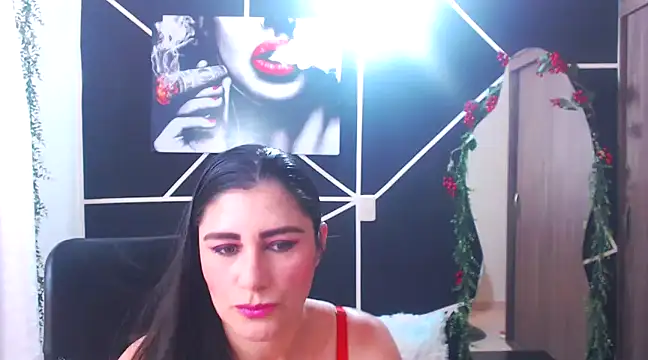 Snapshot of LUCY_LI chatting on March 13, 2025, 6:56 pm LUCY LI online show from March 13, 2025, 6:56 pm