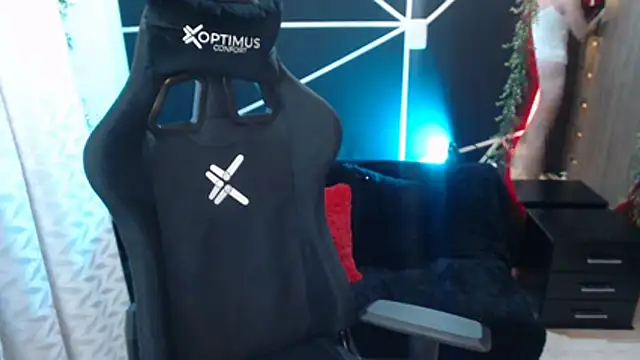 Snapshot of LUCY_LI chatting on November 15, 2025, 7:07 pm LUCY LI online show from November 15, 2025, 7:07 pm