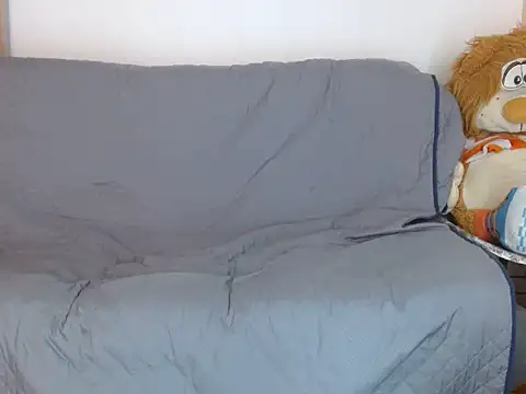  melisaa  online show from April 20, 2026, 8:21 pm