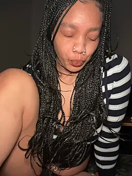 Snapshot of afavoredangel chatting on March 21, 2026, 1:51 am afavoredangel online show from March 21, 2026, 1:51 am