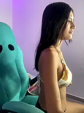  18 laura online show from December 7, 2024, 3:20 am