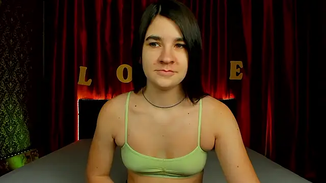  Polly Love  online show from February 24, 2026, 6:58 am