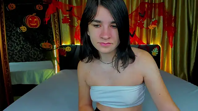  Polly Love  online show from November 1, 2025, 7:02 am