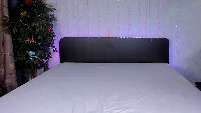  Polly Love  online show from September 10, 2025, 6:12 am