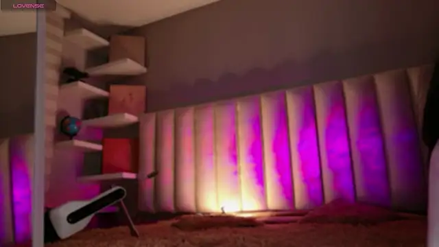 Megan mooree  online show from January 13, 2026, 12:09 pm