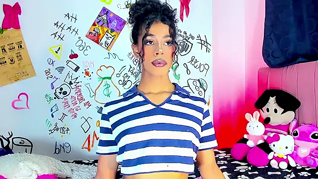 Snapshot of bloom444 chatting on January 18, 2026, 11:41 pm bloom444 online show from January 18, 2026, 11:41 pm