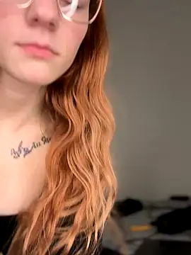 foxy ana13 online show from November 23, 2025, 4:33 am