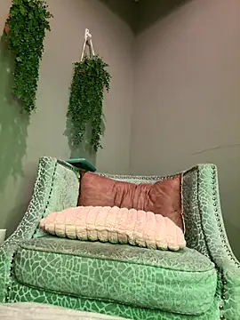 Snapshot of Naughty_pussy2cum chatting on October 7, 2025, 3:51 am Naughty pussy2cum online show from October 7, 2025, 3:51 am