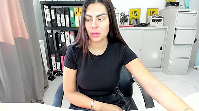 kilenyapatrice online show from October 23, 2025, 11:20 am