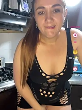 Snapshot of Shianrose chatting on May 26, 2026, 10:52 pm Shianrose online show from May 26, 2026, 10:52 pm