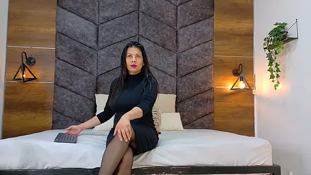 JaylaScott   online show from November 1, 2025, 11:42 pm