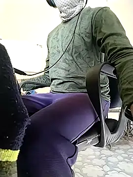 Snapshot of hotboy22 chatting on November 13, 2025, 7:34 am hotboy22 online show from November 13, 2025, 7:34 am