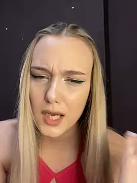 Snapshot of Alisa_Rise chatting on December 28, 2024, 8:25 pm Alisa Rise online show from December 28, 2024, 8:25 pm