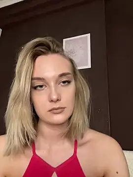 Snapshot of Alisa_Rise chatting on March 22, 2025, 10:04 pm Alisa Rise online show from March 22, 2025, 10:04 pm