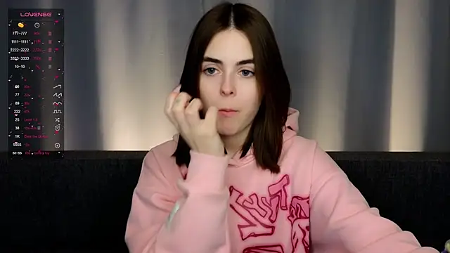 Snapshot of JulianaHaith chatting on January 7, 2025, 2:41 pm JulianaHaith online show from January 7, 2025, 2:41 pm