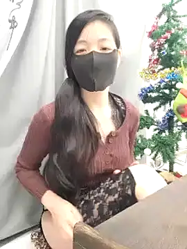 Snapshot of Claire_xixi1 chatting on December 18, 2024, 1:56 pm Claire xixi1 online show from December 18, 2024, 1:56 pm