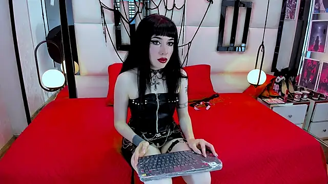 alixxon1 online show from March 6, 2026, 4:13 pm