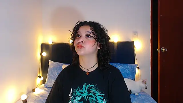 Bitsy Messy online show from July 21, 2026, 1:08 am