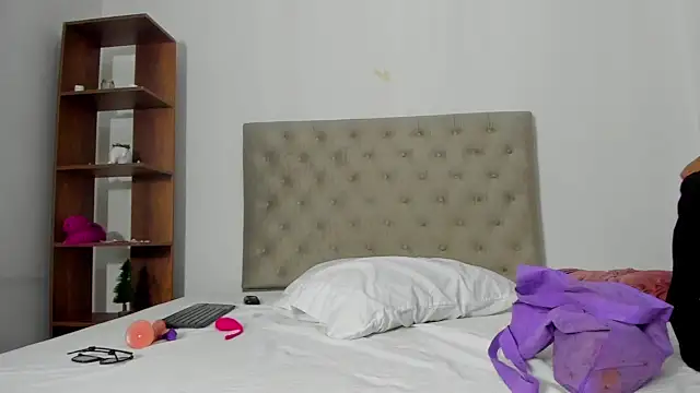 Snapshot of Angelaa_ramirez chatting on February 20, 2025, 3:12 am Angelaa ramirez online show from February 20, 2025, 3:12 am