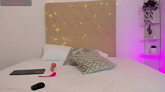 Snapshot of Angelaa_ramirez chatting on March 11, 2025, 6:41 pm Angelaa ramirez online show from March 11, 2025, 6:41 pm