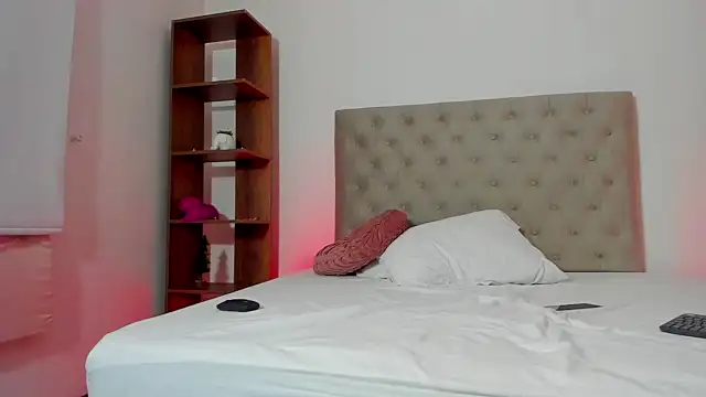 Snapshot of Angelaa_ramirez chatting on February 26, 2025, 9:55 am Angelaa ramirez online show from February 26, 2025, 9:55 am