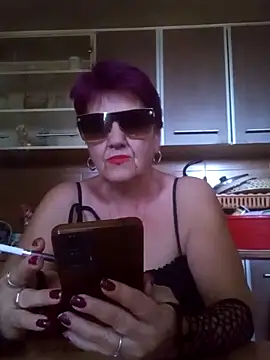 Snapshot of Ely_Elenita chatting on March 26, 2026, 7:39 am Ely Elenita online show from March 26, 2026, 7:39 am