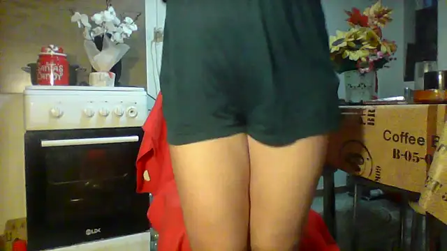 Snapshot of Ely_Elenita chatting on April 3, 2026, 8:04 pm Ely Elenita online show from April 3, 2026, 8:04 pm