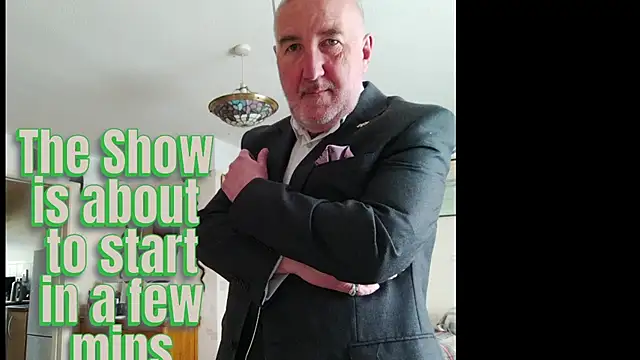 Snapshot of Adamdaddybear chatting on April 1, 2026, 7:20 am Adamdaddybear online show from April 1, 2026, 7:20 am