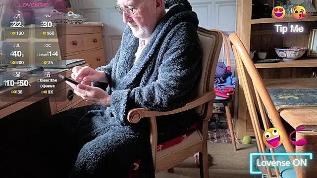 Adamdaddybear online show from September 24, 2025, 7:26 am