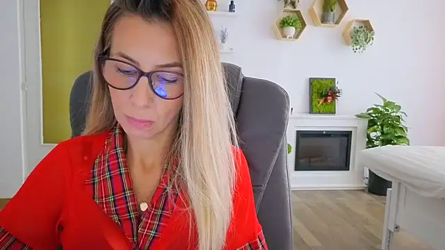 SukyGirl online show from October 1, 2025, 6:07 am