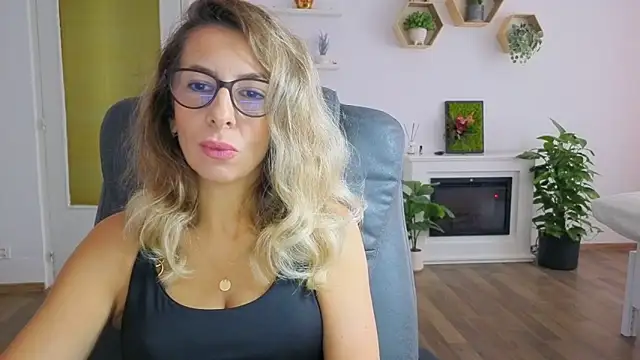 SukyGirl online show from October 28, 2025, 7:51 am