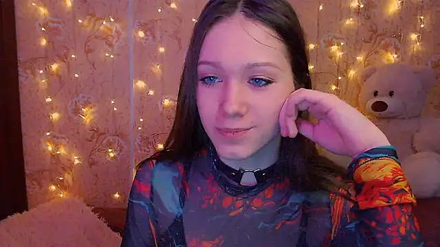 fluffy kitty  online show from March 1, 2026, 3:56 pm