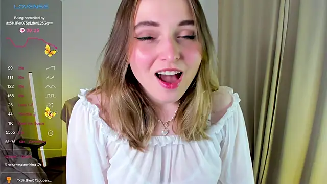 Snapshot of alysia_storm chatting on November 5, 2025, 5:49 pm alysia storm online show from November 5, 2025, 5:49 pm