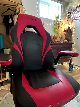 Sweetleeahxx online show from October 29, 2025, 1:54 pm