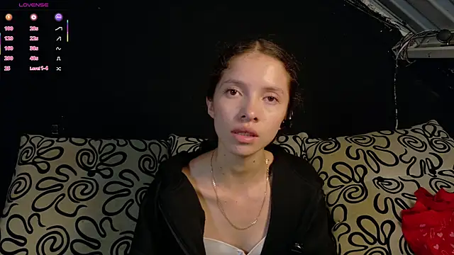 sweetdam12 online show from October 22, 2025, 7:35 pm