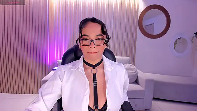 CarlaSmithX online show from October 16, 2025, 12:02 pm