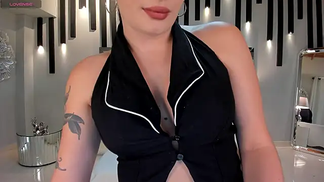 GiaFerrara online show from December 22, 2025, 7:58 pm