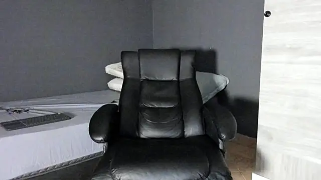 Brock hurn1 online show from December 16, 2025, 1:10 am