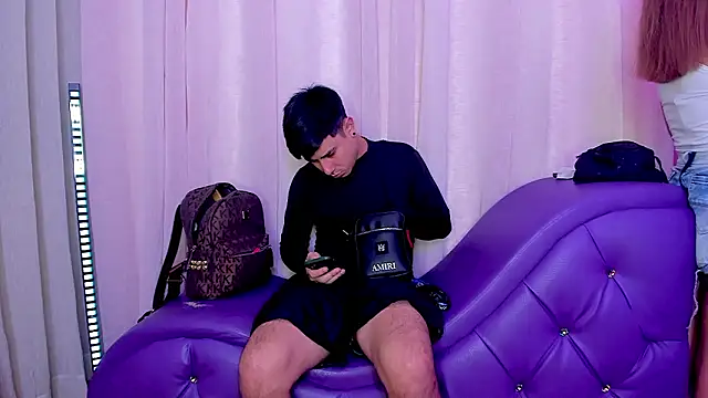 Snapshot of Yourslust_ chatting on February 16, 2026, 8:07 pm Yourslust online show from February 16, 2026, 8:07 pm