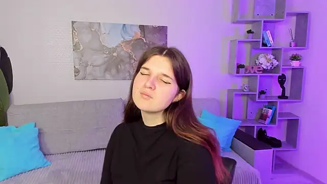 Snapshot of BonneyLove chatting on September 14, 2025, 5:46 pm BonneyLove online show from September 14, 2025, 5:46 pm