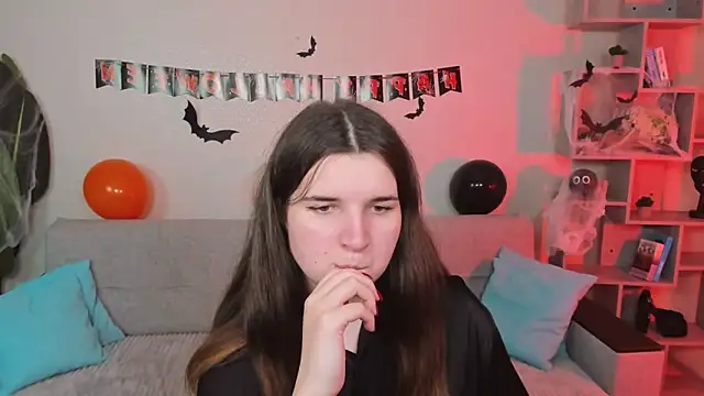 Snapshot of BonneyLove chatting on October 16, 2025, 9:56 pm BonneyLove online show from October 16, 2025, 9:56 pm