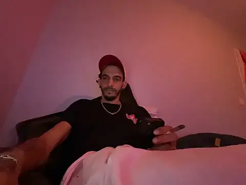 Rebeu313 online show from April 12, 2026, 2:15 am