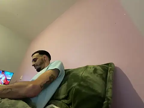 Rebeu313 online show from March 18, 2026, 11:16 pm