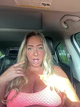 sunshinekisses online show from August 4, 2026, 1:04 pm