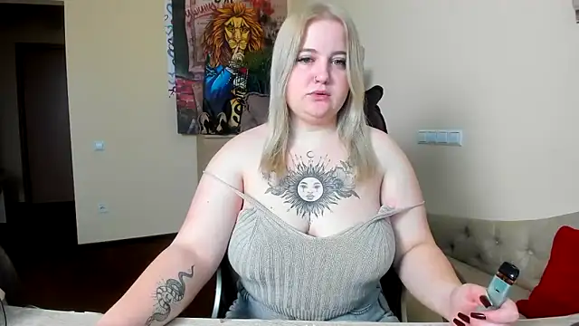 Snapshot of Doliss chatting on October 4, 2025, 6:59 am Doliss online show from October 4, 2025, 6:59 am