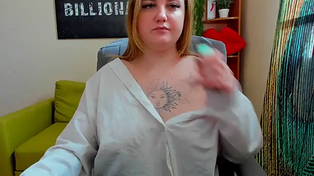 Snapshot of Doliss chatting on February 22, 2025, 10:07 am Doliss online show from February 22, 2025, 10:07 am