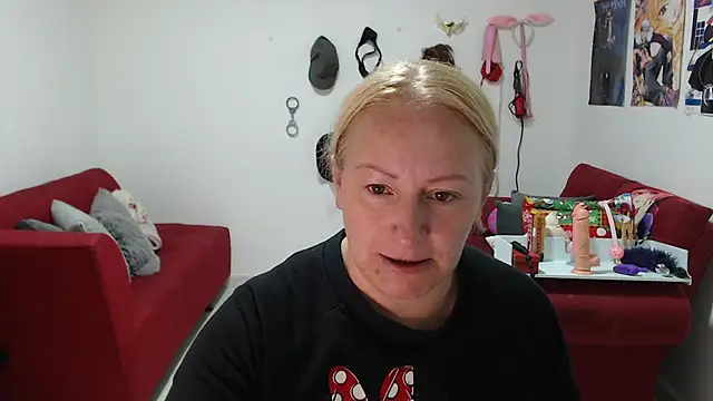 emperabigbootybigass online show from December 16, 2025, 12:20 pm