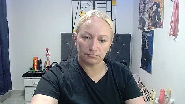 Snapshot of emperabigbootybigass chatting on May 19, 2026, 12:34 pm emperabigbootybigass online show from May 19, 2026, 12:34 pm