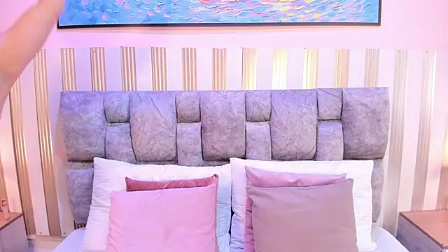 nova lane online show from November 9, 2025, 7:40 pm