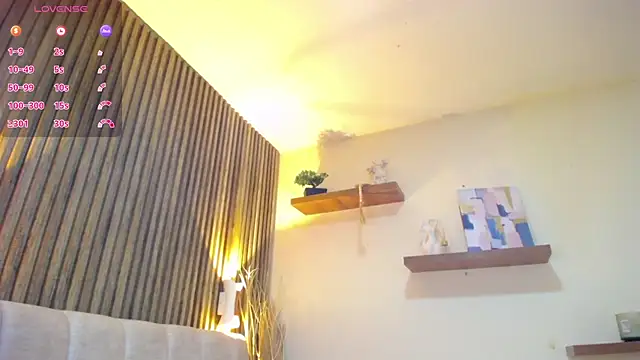 ashlye hill online show from October 14, 2025, 4:24 am